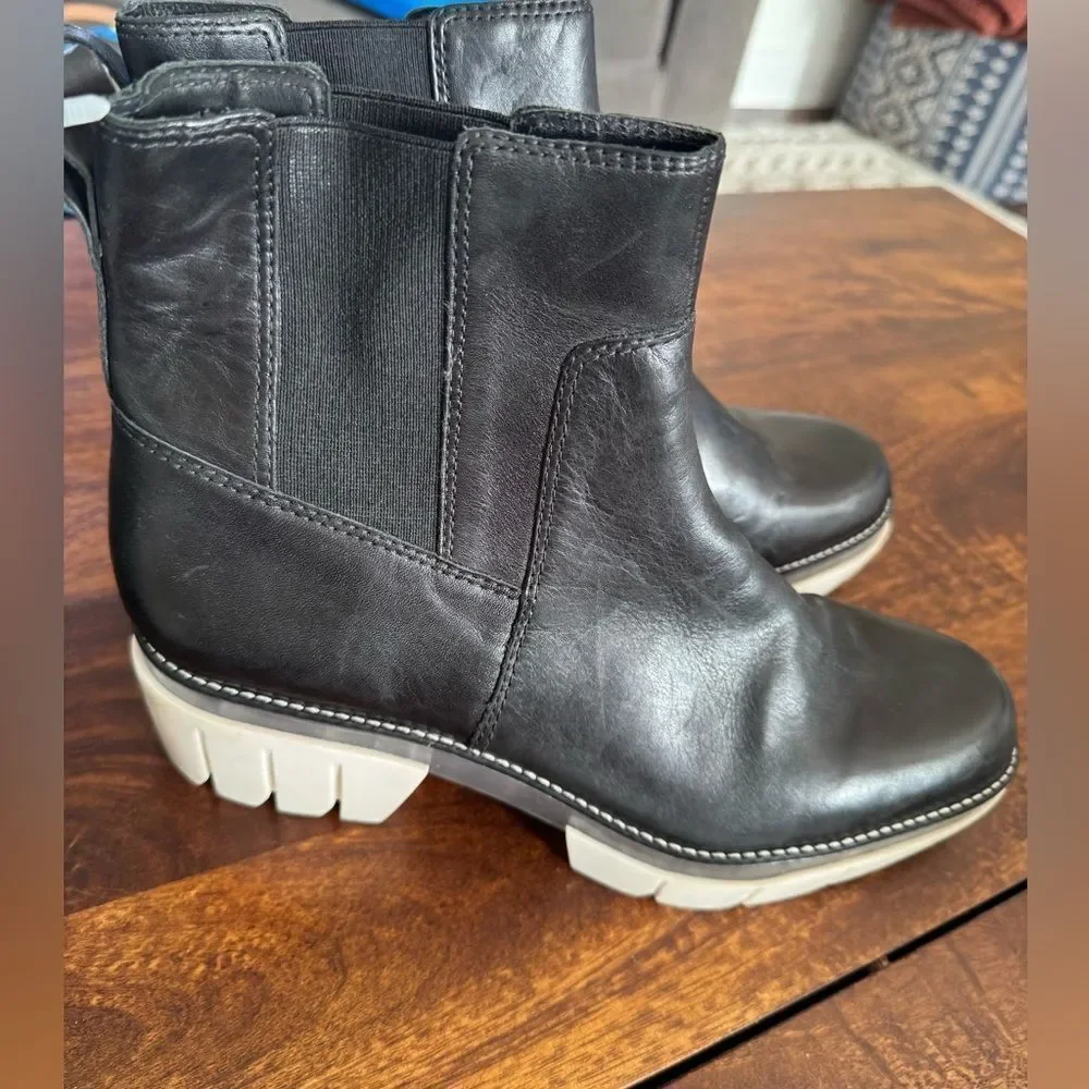 Bernardo Sutton Leather Black Calf Chelsea Boot -  Women’s Size: 11